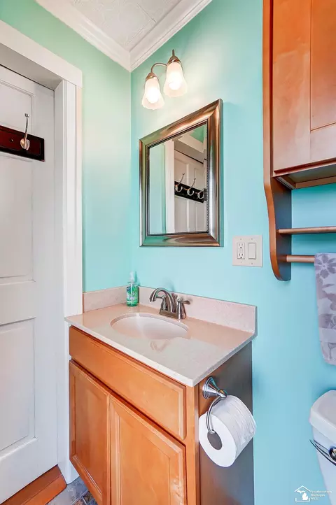 Bath - 534 Monroe, Carleton, MI 48117 photo 2 of 4