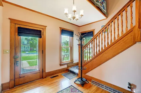 Entry Way - 534 Monroe, Carleton, MI 48117 photo 2 of 8