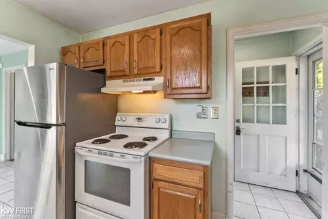Kitchen - 2128 Windemere, Flint, MI 48503 photo 3 of 3