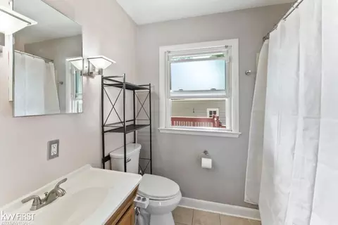 Bath - 2128 Windemere, Flint, MI 48503 photo 1 of 1