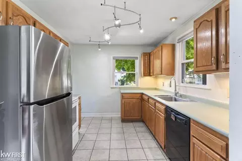 Kitchen - 2128 Windemere, Flint, MI 48503 photo 2 of 3
