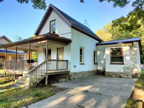 206 S Kennefic, Yale, MI 48097