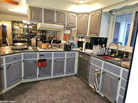 Kitchen - 4203 Timberview, Howell, MI 48843 photo 2 of 2