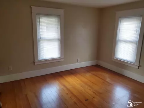 719 Custer, Monroe, MI 48161 photo 18