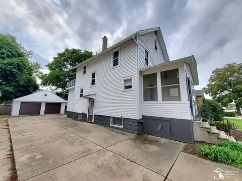 719 Custer, Monroe, MI 48161 photo 3
