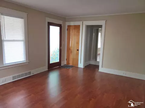 719 Custer, Monroe, MI 48161 photo 9