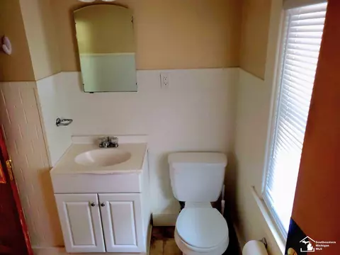 719 Custer, Monroe, MI 48161 photo 26