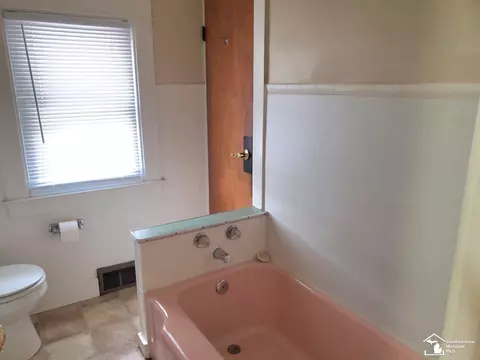 719 Custer, Monroe, MI 48161 photo 25