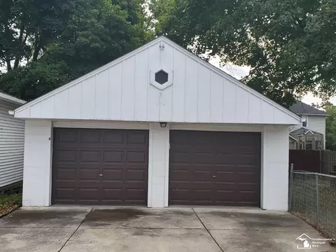 719 Custer, Monroe, MI 48161 photo 4