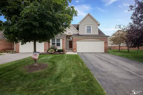 5523 Elmhurst, Trenton, MI 48183