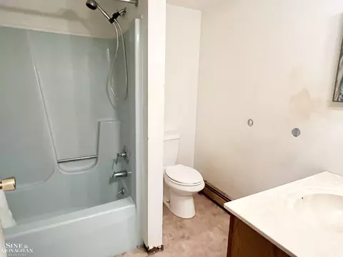 Bath - 1533 Pug, Saint Clair, MI 48079 photo 1 of 3