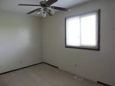 Bedroom - 1504 E Newberg, Pinconning, MI 48650 photo 2 of 2