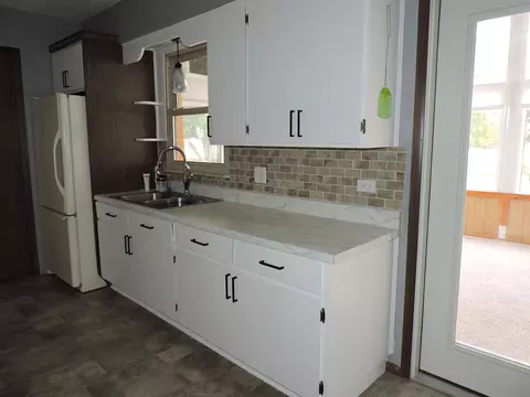 Kitchen - 1504 E Newberg, Pinconning, MI 48650 photo 3 of 8