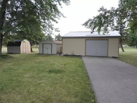 Exterior - 1504 E Newberg, Pinconning, MI 48650 photo 7 of 16