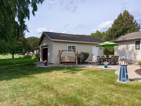 Exterior - 2015 S S Hvn, Gladwin, MI 48624 photo 12 of 27