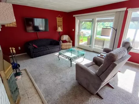 Living - 2015 S S Hvn, Gladwin, MI 48624 photo 3 of 6