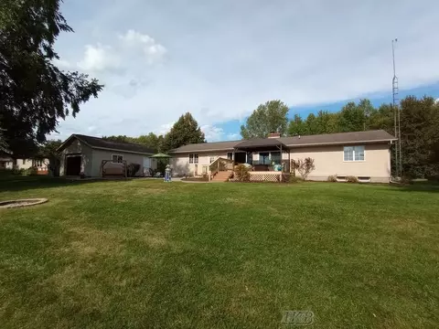Exterior - 2015 S S Hvn, Gladwin, MI 48624 photo 2 of 27