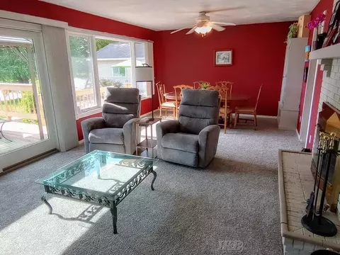 Living - 2015 S S Hvn, Gladwin, MI 48624 photo 4 of 6