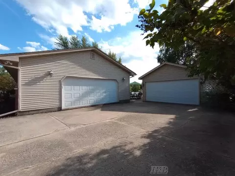 Exterior - 2015 S S Hvn, Gladwin, MI 48624 photo 18 of 27