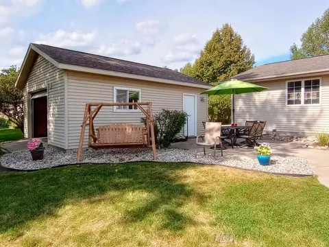 Exterior - 2015 S S Hvn, Gladwin, MI 48624 photo 21 of 27