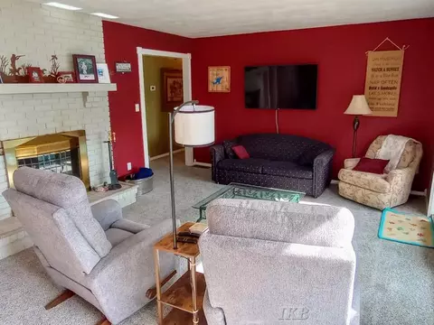Living - 2015 S S Hvn, Gladwin, MI 48624 photo 1 of 6