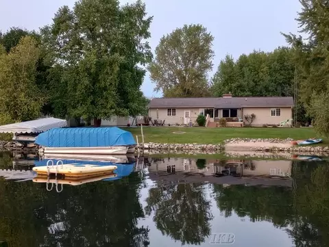 Exterior - 2015 S S Hvn, Gladwin, MI 48624 photo 1 of 27