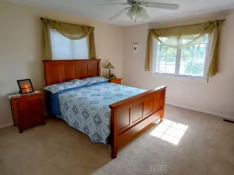 Bedroom - 2015 S S Hvn, Gladwin, MI 48624 photo 3 of 5