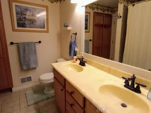 Bath - 2015 S S Hvn, Gladwin, MI 48624 photo 2 of 5