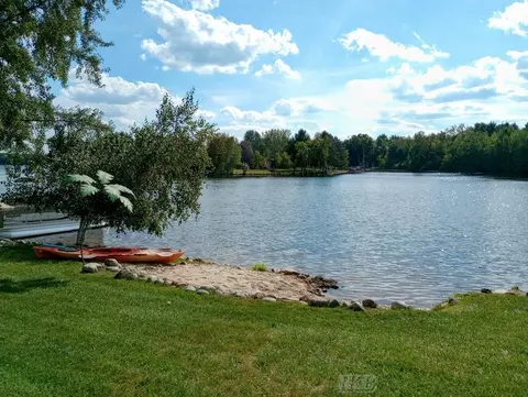 Exterior - 2015 S S Hvn, Gladwin, MI 48624 photo 14 of 27