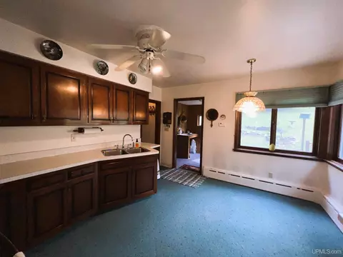 W5051 Central, Vulcan, MI 49892 photo 2