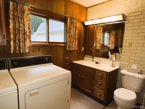 W5051 Central, Vulcan, MI 49892 photo 13