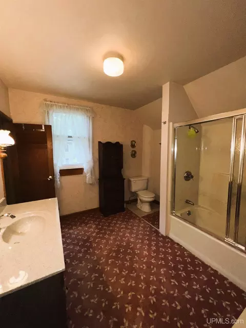 W5051 Central, Vulcan, MI 49892 photo 21