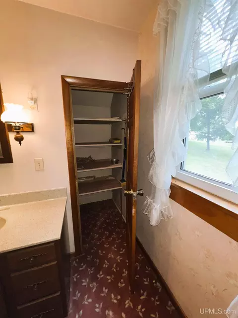 W5051 Central, Vulcan, MI 49892 photo 22