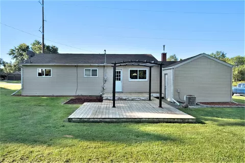 Exterior - 9216 Potter, Flushing, MI 48433 photo 4 of 8