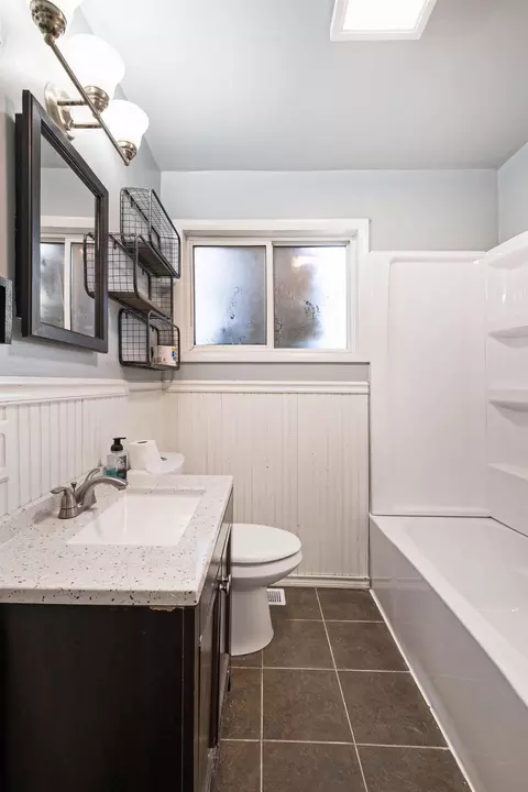 Bath - 9216 Potter, Flushing, MI 48433 photo 1 of 1