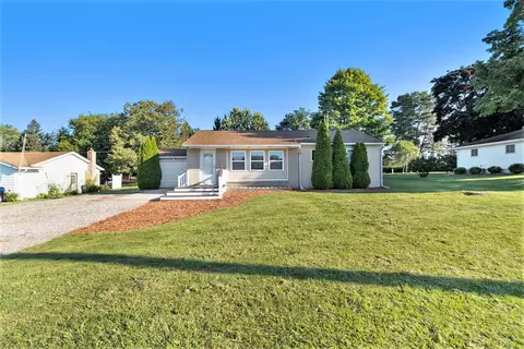 Exterior - 9216 Potter, Flushing, MI 48433 photo 3 of 8
