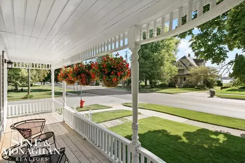 Exterior - 1423 St Clair Riv, Algonac, MI 48001 photo 7 of 16