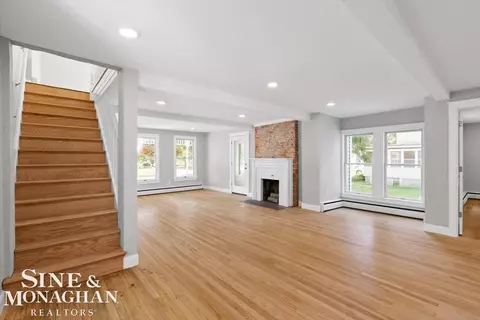 Living - 1423 St Clair Riv, Algonac, MI 48001 photo 5 of 8