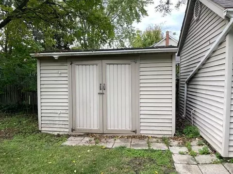 Exterior - 108 S Hazelton, Flushing, MI 48433 photo 2 of 3