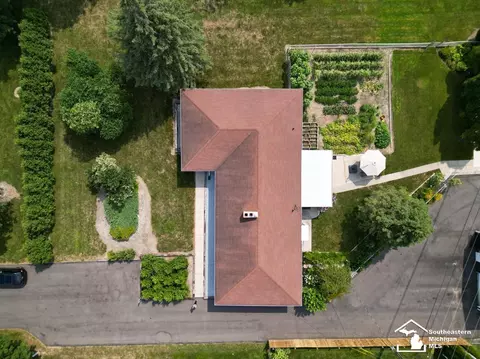View/Area - 23451 Gibraltar, Flat Rock, MI 48134 photo 6 of 8