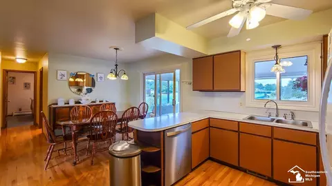 Kitchen - 23451 Gibraltar, Flat Rock, MI 48134 photo 1 of 2