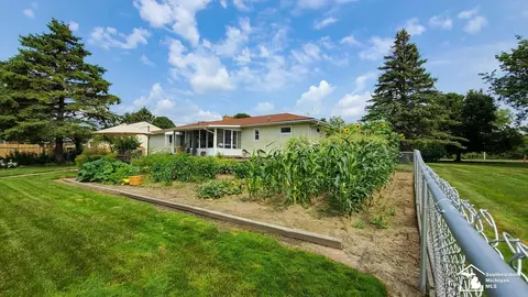 Exterior - 23451 Gibraltar, Flat Rock, MI 48134 photo 7 of 18