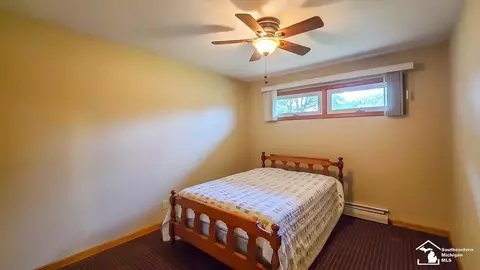 Bedroom - 23451 Gibraltar, Flat Rock, MI 48134 photo 2 of 3