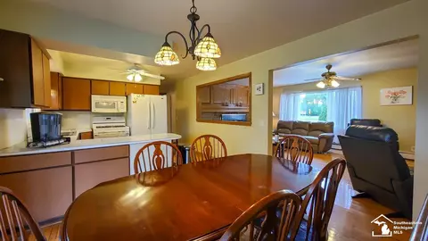 Dining - 23451 Gibraltar, Flat Rock, MI 48134 photo 1 of 3