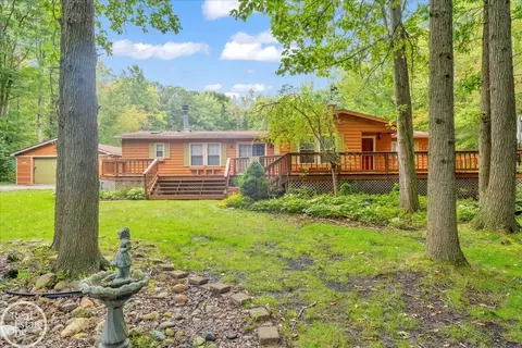 7400 Lindsey, Saint Clair, MI 48054