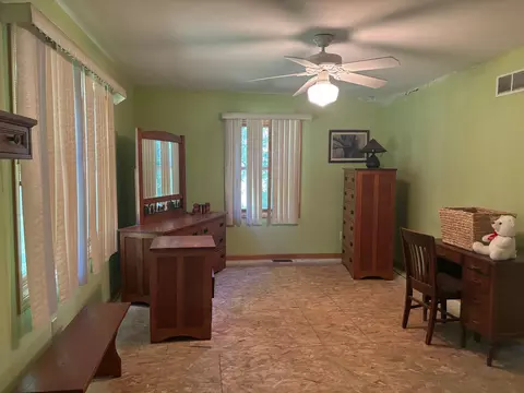 Bedroom - 998 Dutcher, Gladwin, MI 48624 photo 2 of 3