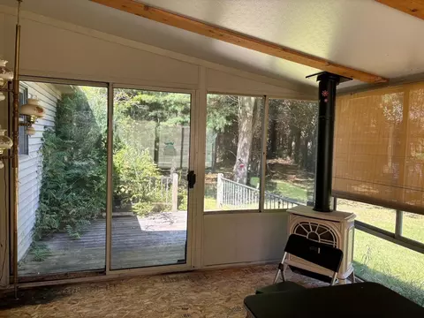 Exterior - 998 Dutcher, Gladwin, MI 48624 photo 5 of 32