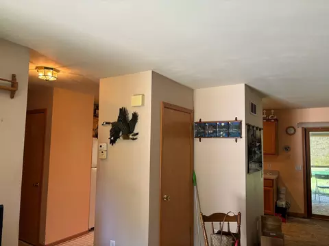 Entry Way - 998 Dutcher, Gladwin, MI 48624 photo 2 of 2