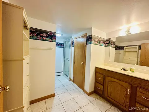 519 S 29th, Escanaba, MI 49829 photo 28