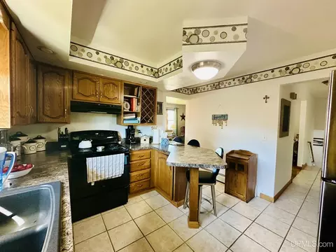 519 S 29th, Escanaba, MI 49829 photo 3